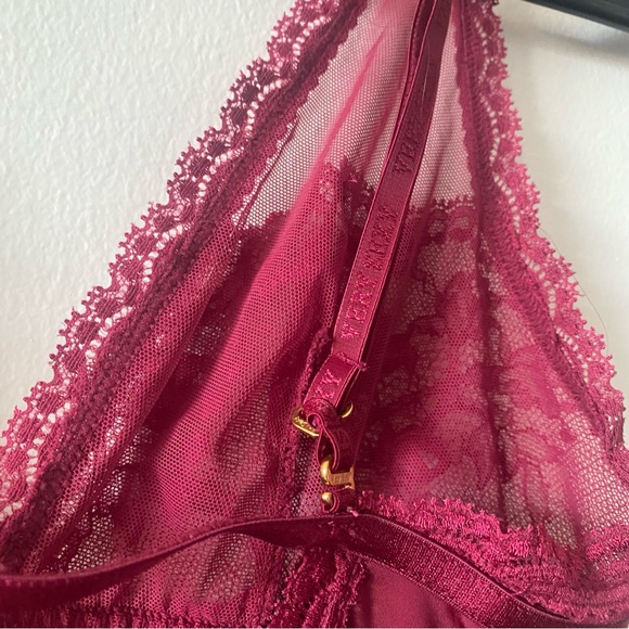 Y2K Victoria’s Secret Very Sexy Collection Satin Lace Trim V Neck Low Back Slip - Picture 12 of 12